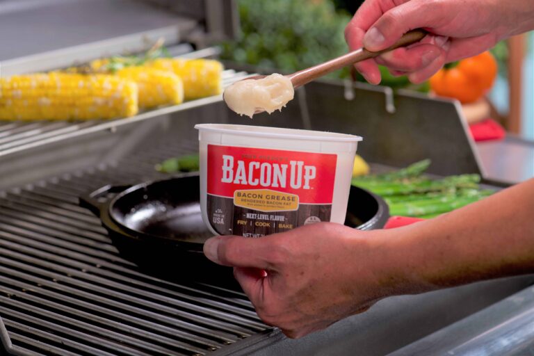 Bacon Up Scoop with cast iron REV (1)